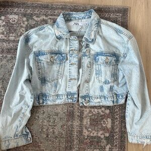 Zara Cropped Light-wash Cropped Denim Jacket - Size L